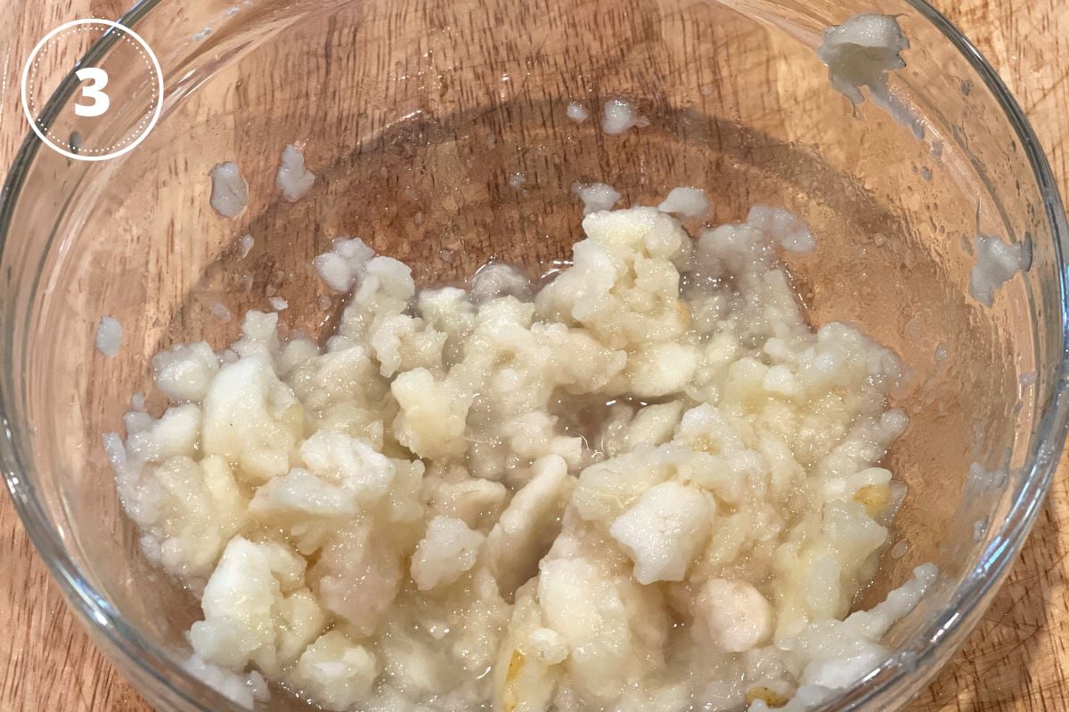 smashed pears in a glass bowl