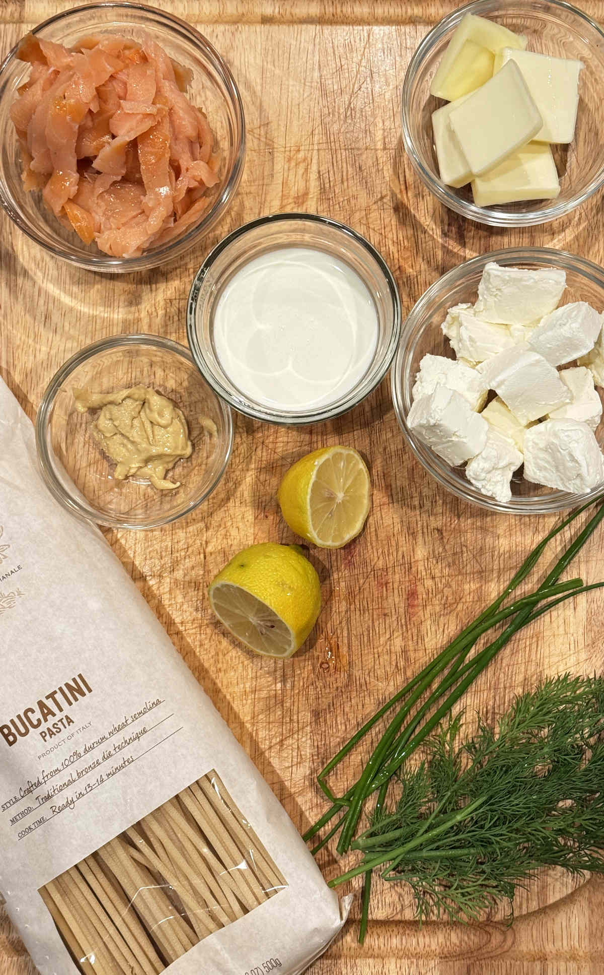 creamy smoked salmon pasta ingredients